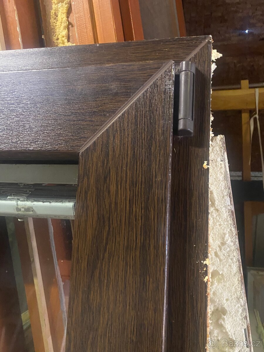 balkonové dveře - 72x176cm - tmavý dub + žaluzie - 3