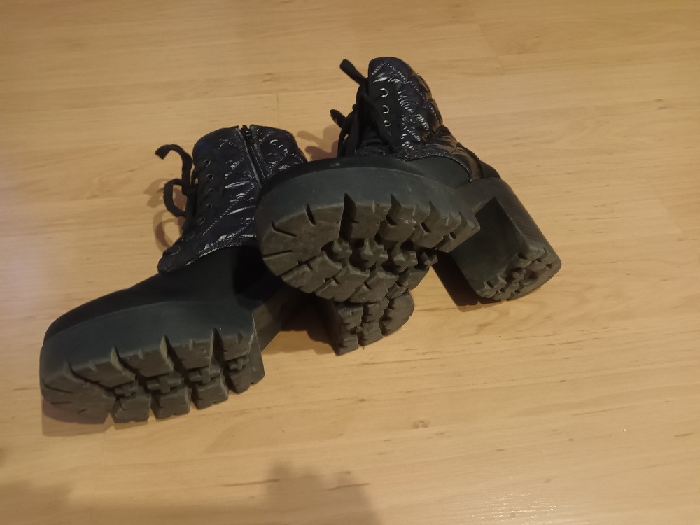 Černé dámské kotníkové boty - 3