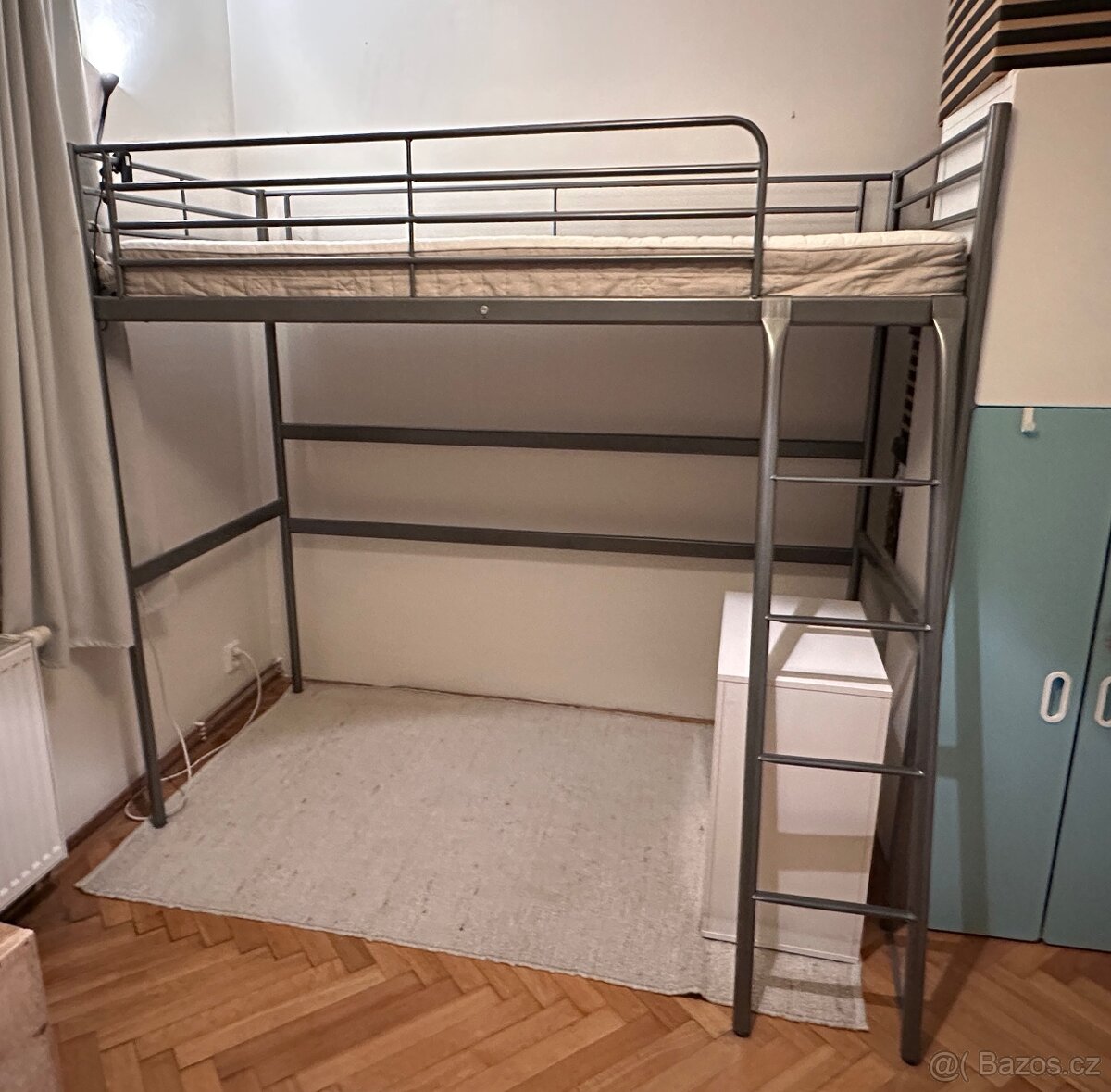 Palanda / patrová postel SVARTA IKEA - 3