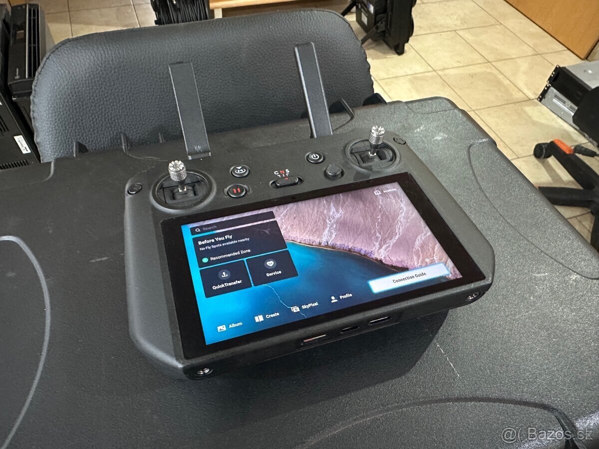 Dron DJI Mavic 3 Pro Fly More Combo - 3