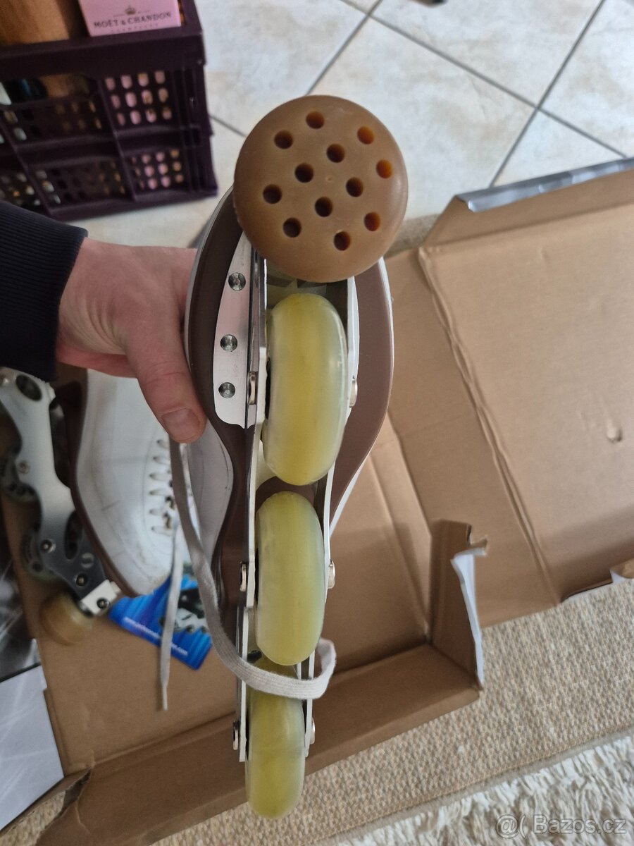 Prodám inline krasobrusle Jackson - 3