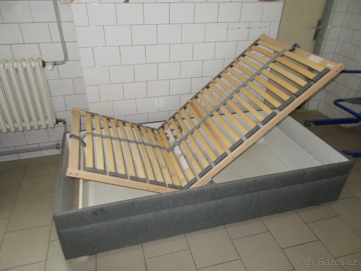 postel s úložným prostorem - 3