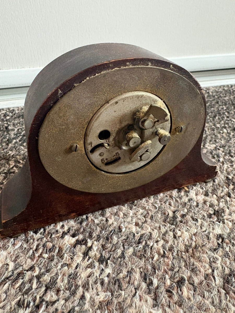 Starožitný budík - 3