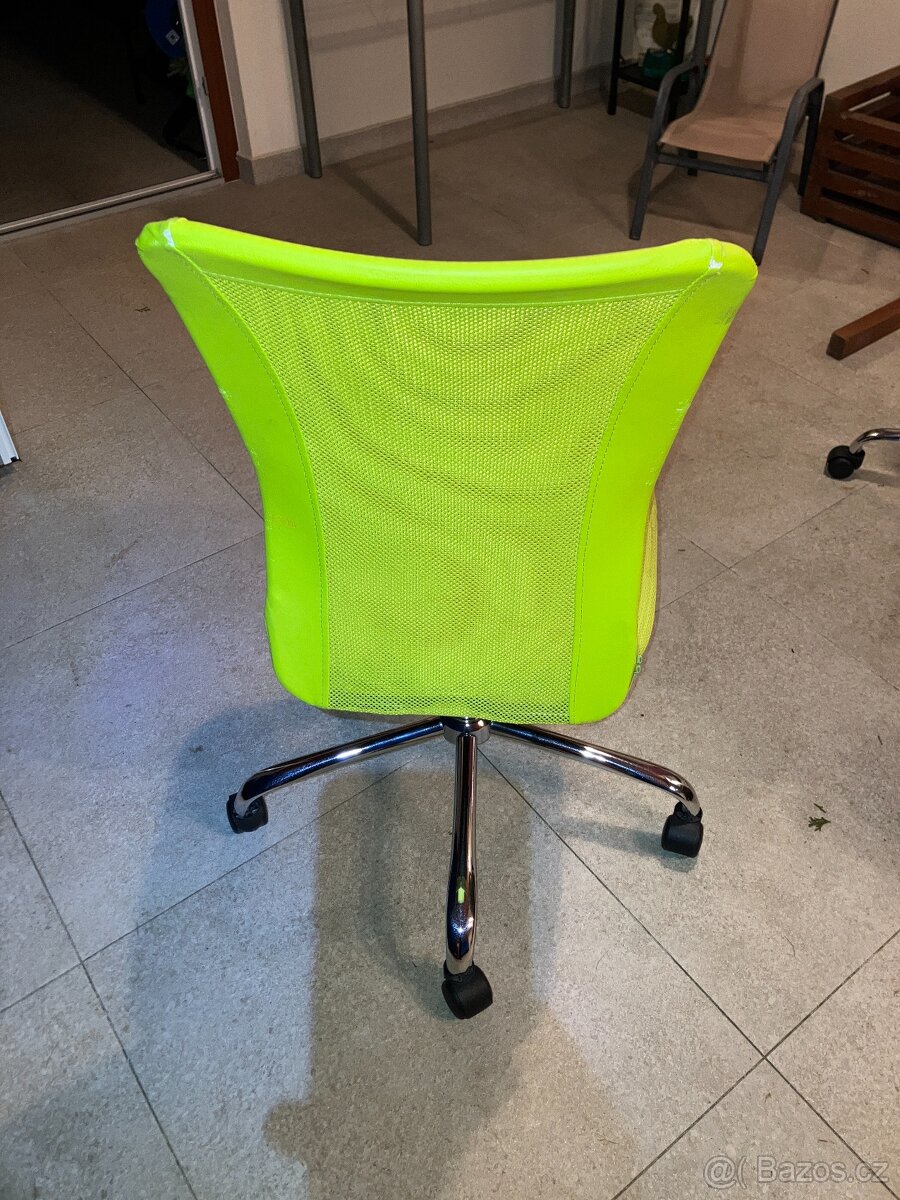 Dětská neonově zelená židle - 3