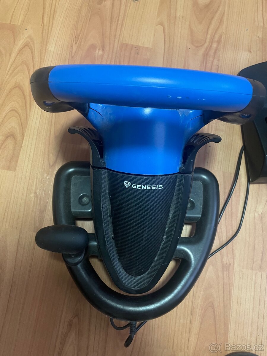 Volant s pedálem na hraní - 3