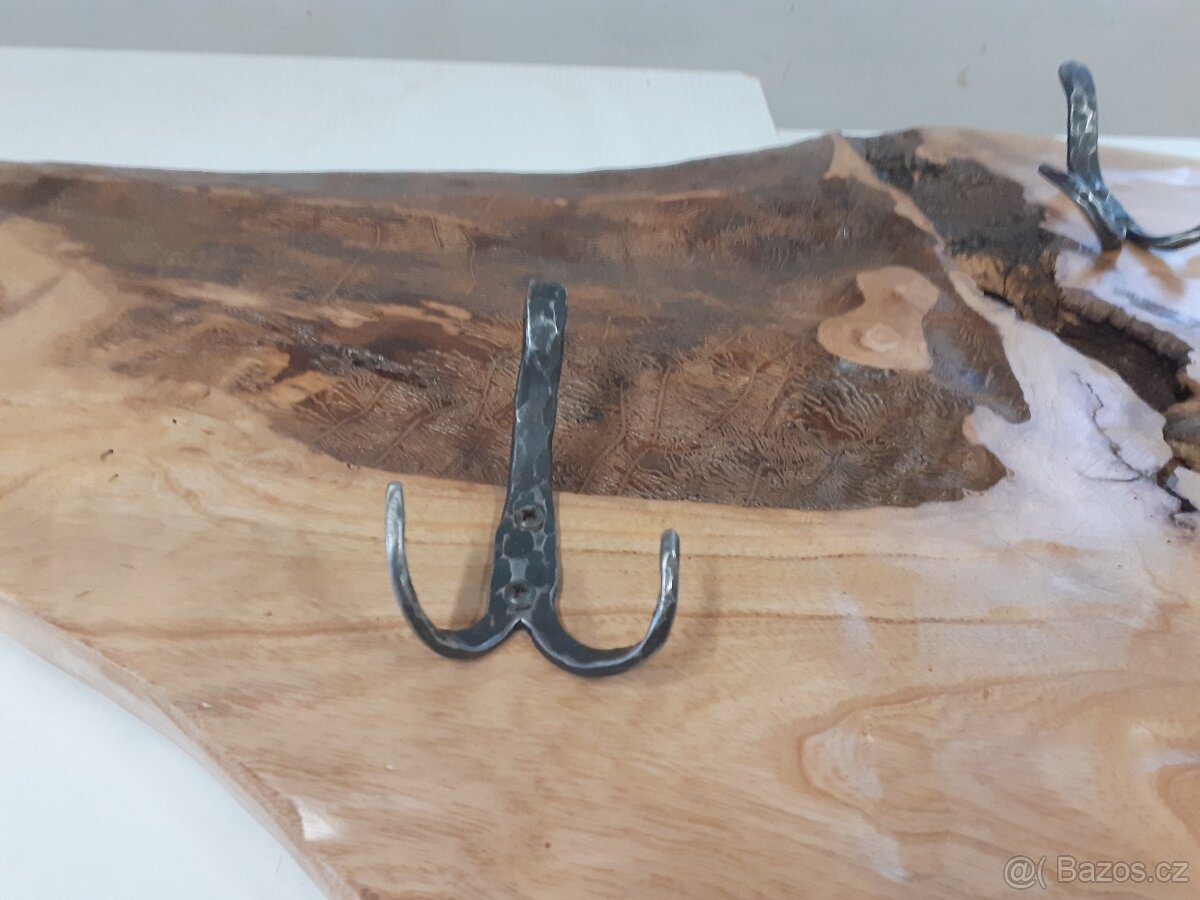 Rustikální věšák na oblečení - 3
