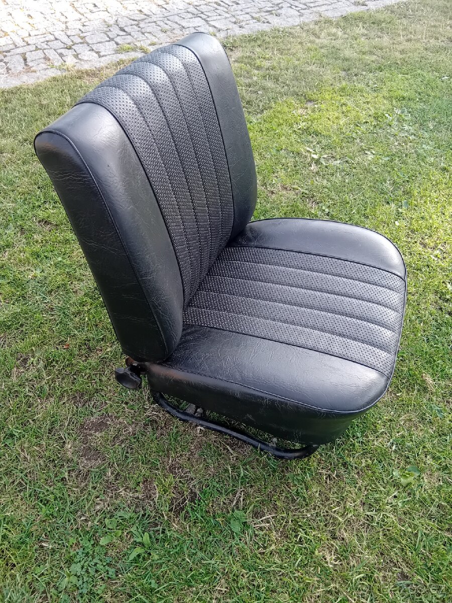Sedačka Škoda 100 - 3