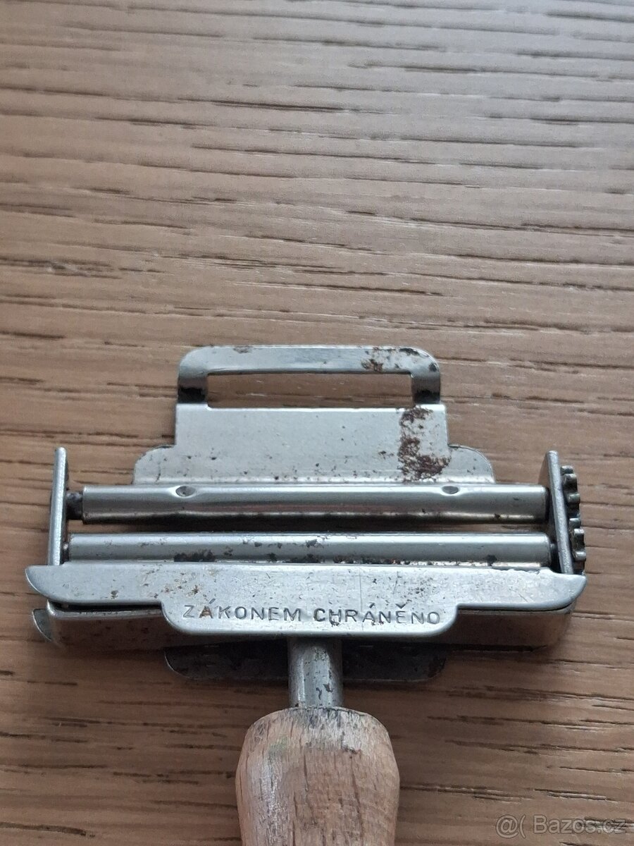 Holicí strojek Rita - 3