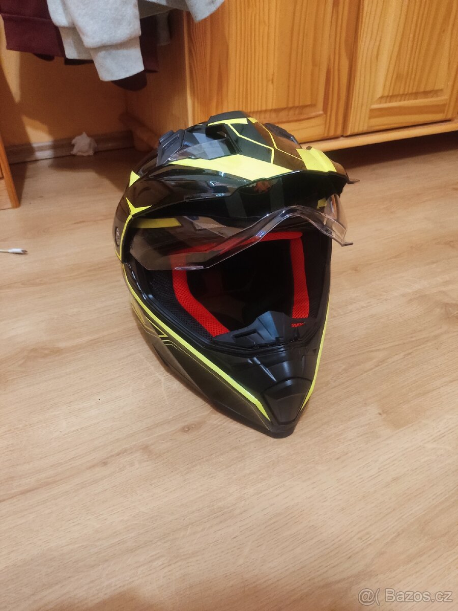 Motorkářská helma značky Maxx FS 606 - 3