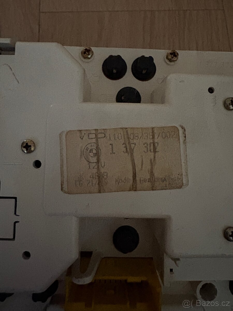 Přístrojová deska BMW E30 – VDO - 3