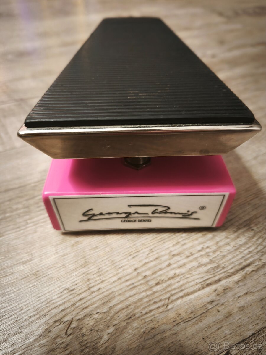 Prodám kytarový pedál WAH - WAH George Dennis - 3