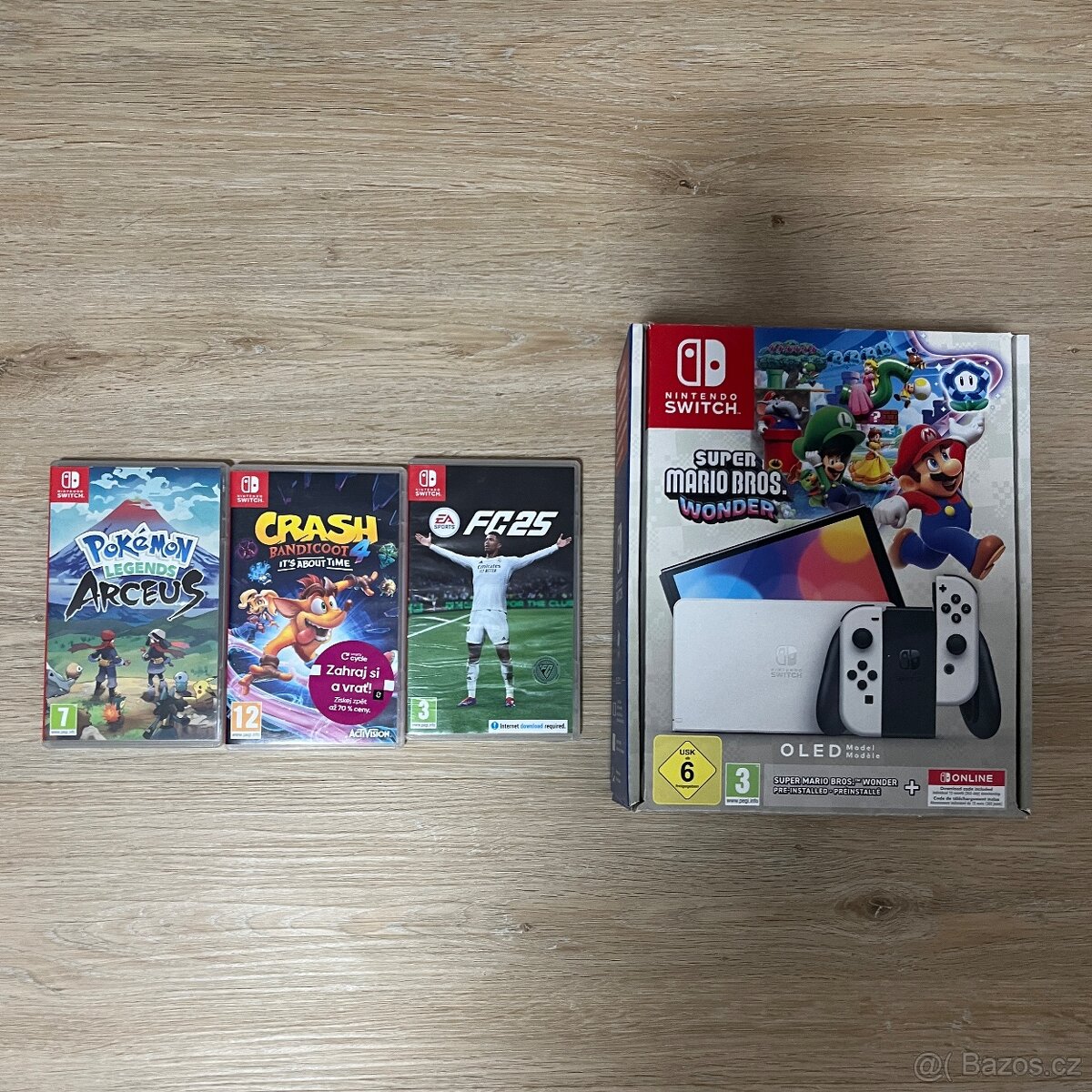 Nintendo Switch OLED + 4 hry - 3