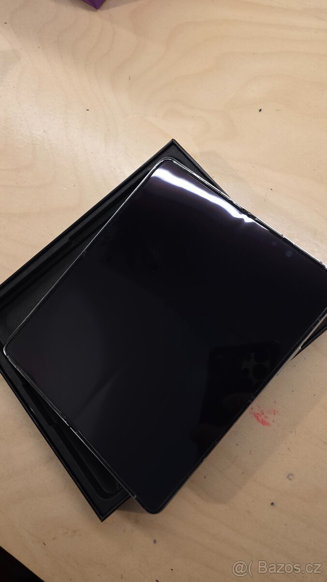 Galaxy Fold 5 512 Gb bílý - 3