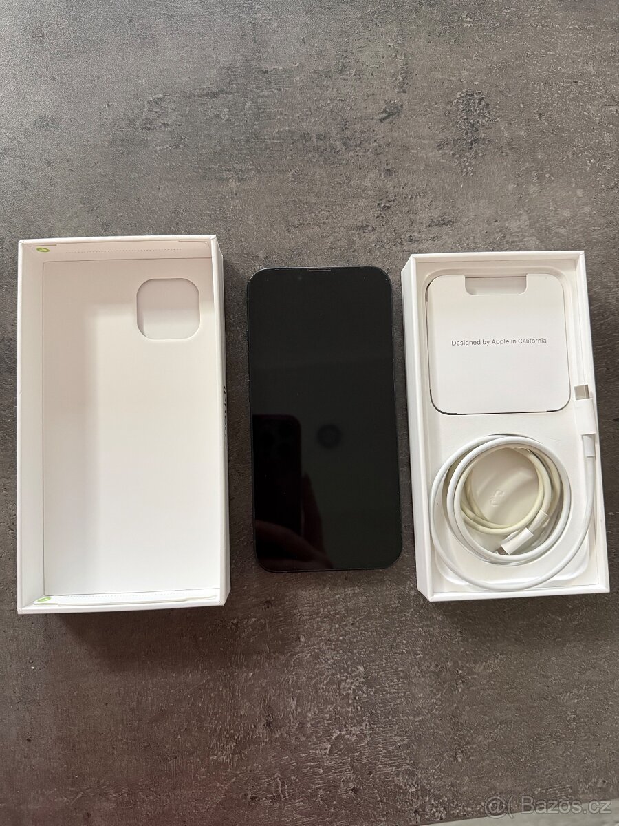 IPhone 13 256GB, barva midnight - 3