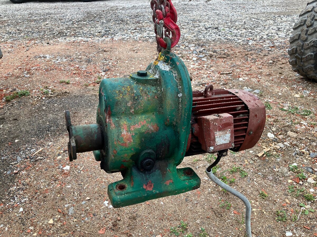 Prodám dva kusy motoru s převodovkou - 3