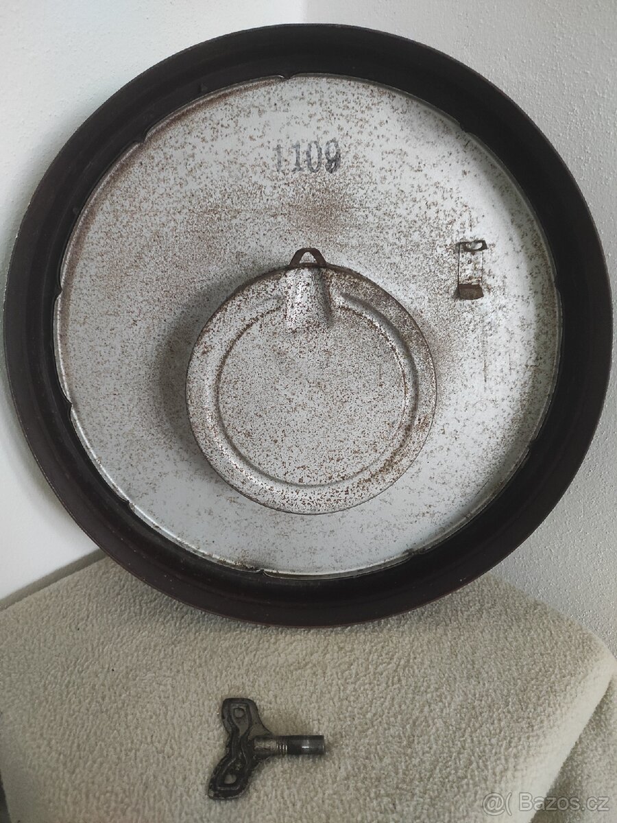 Staré nástěnné hodiny KIENZLE - 3