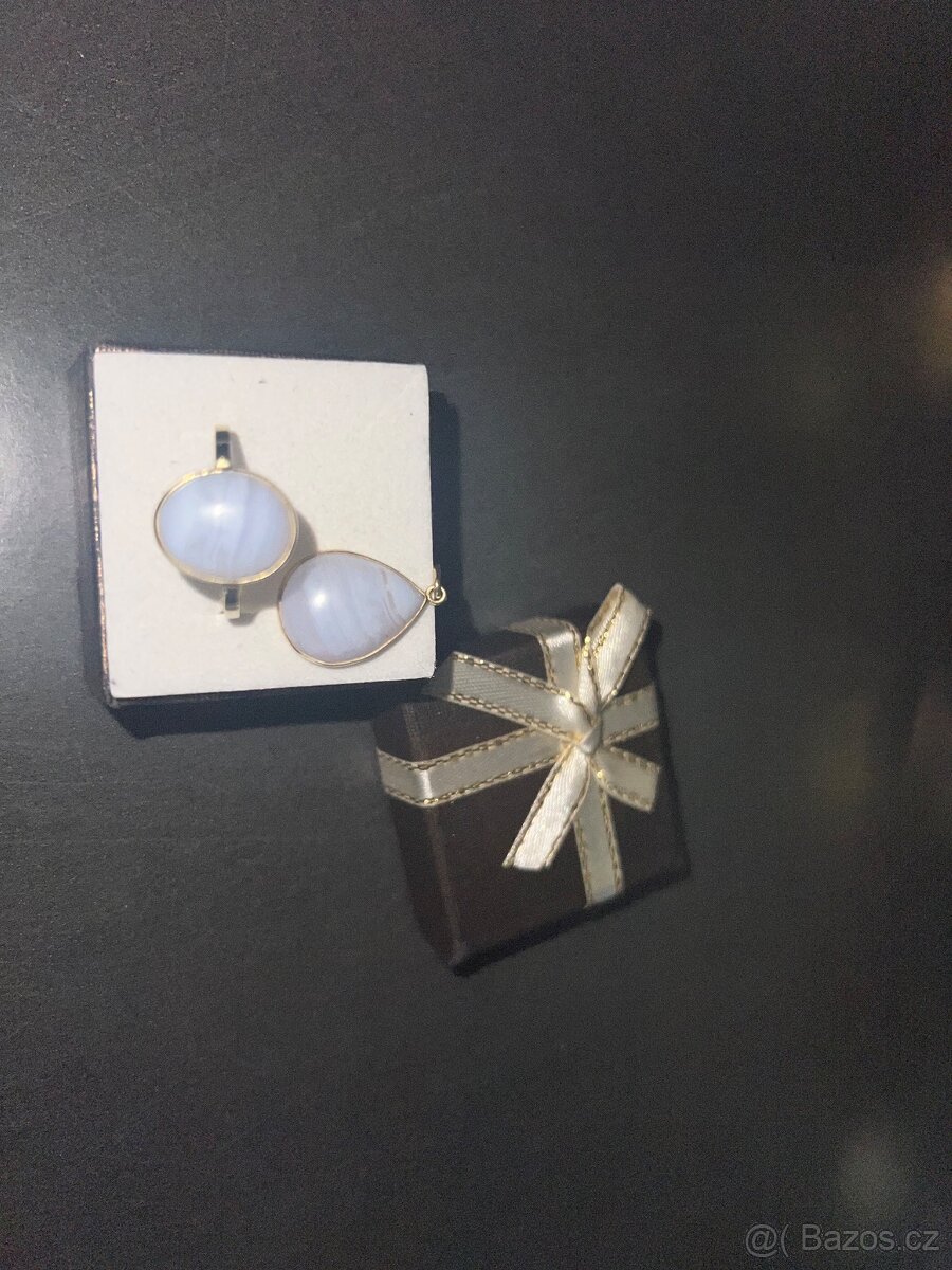 Zlatý prsten a přivesek s chalcedonem - 3