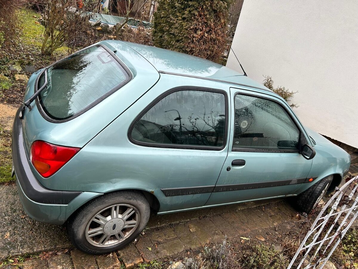 Ford Fiesta 2000 - 3