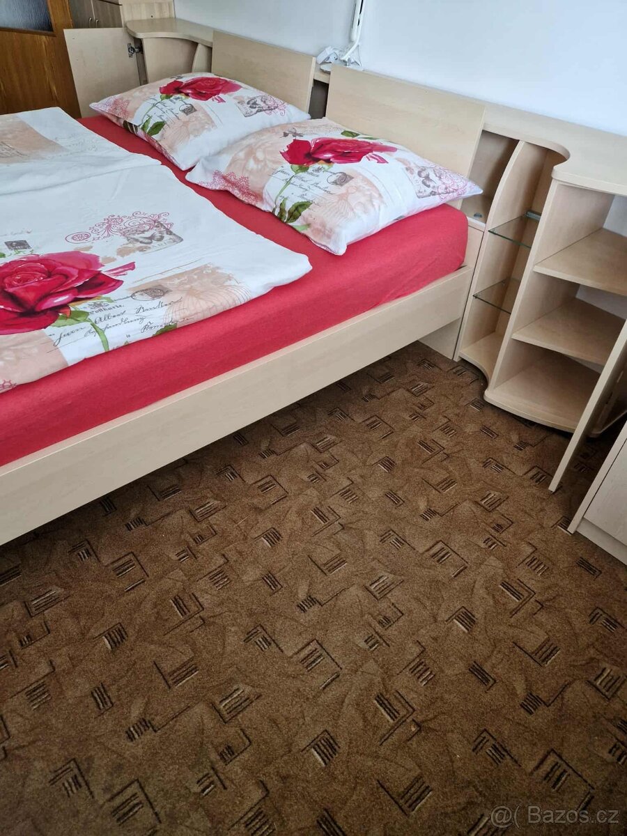 Manželská postel s komodami - 3
