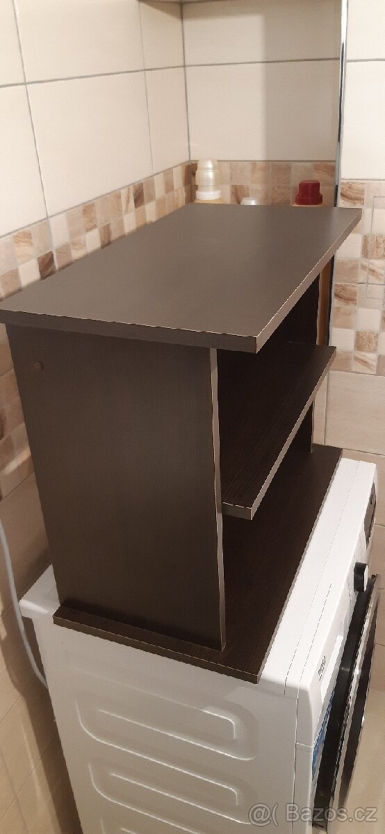 stoleček pod TV + ramínka na šaty + Makita 6271D - 3