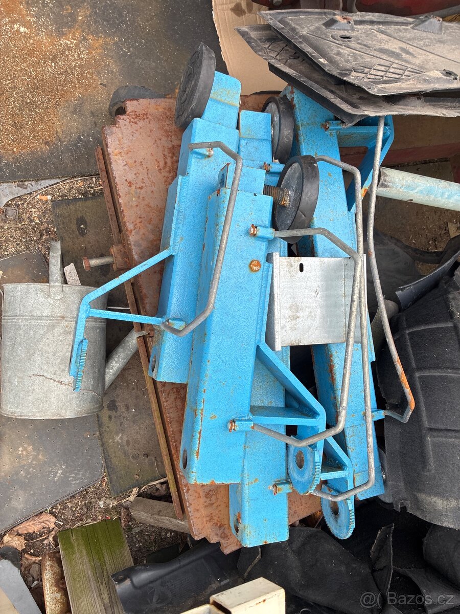 Dvousloupový zvedák autec - 3