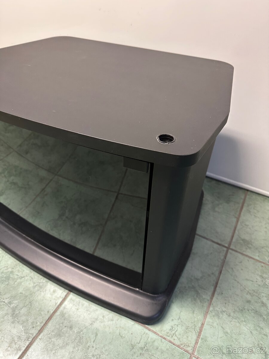 Televizní stolek - 3