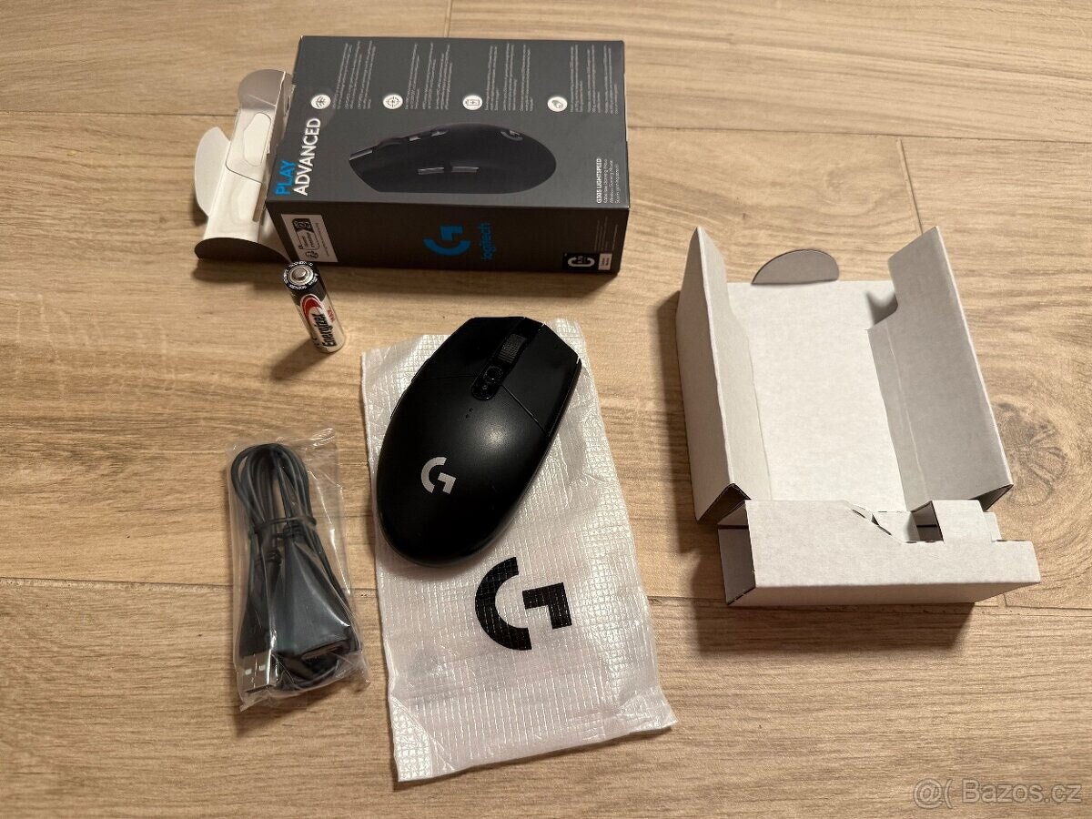 Logitech G305 Wireless Gaming Mouse - 3