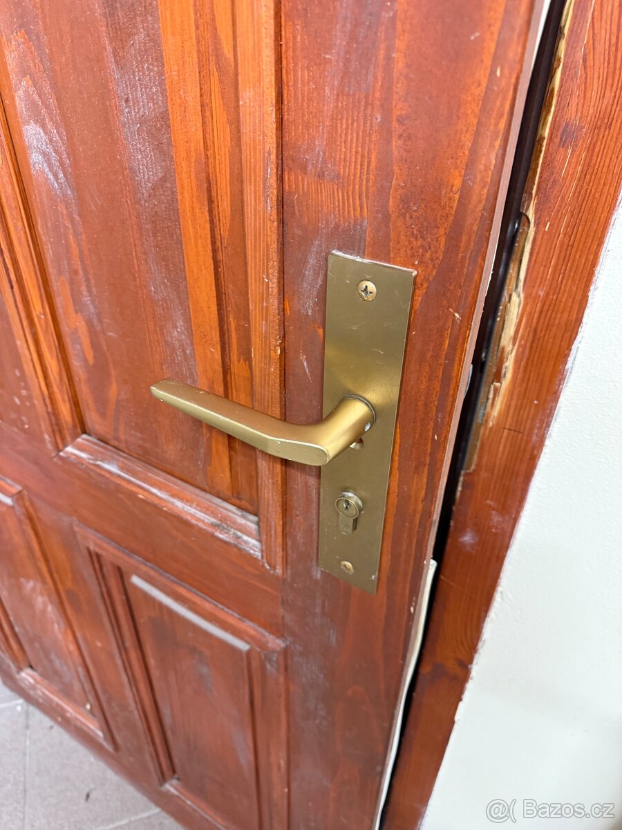 Venkovní dřevěné dveře 80tky 200x85 bez zárubně - 3