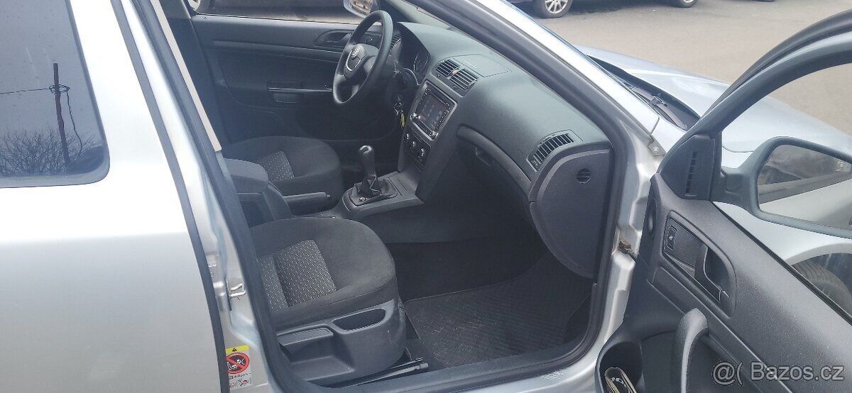Škoda Octavia combi II 1.9 TDI 77 KW Elegance-CZ-TOP - 3