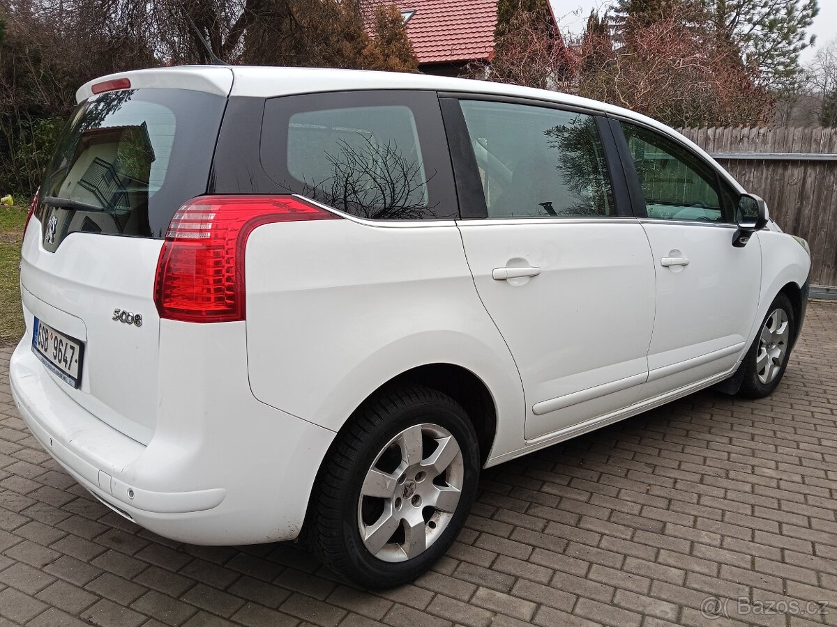 Peugeot 5008 2.0Hdi 110kw 2014, Nová STK do 12/2027 - 3