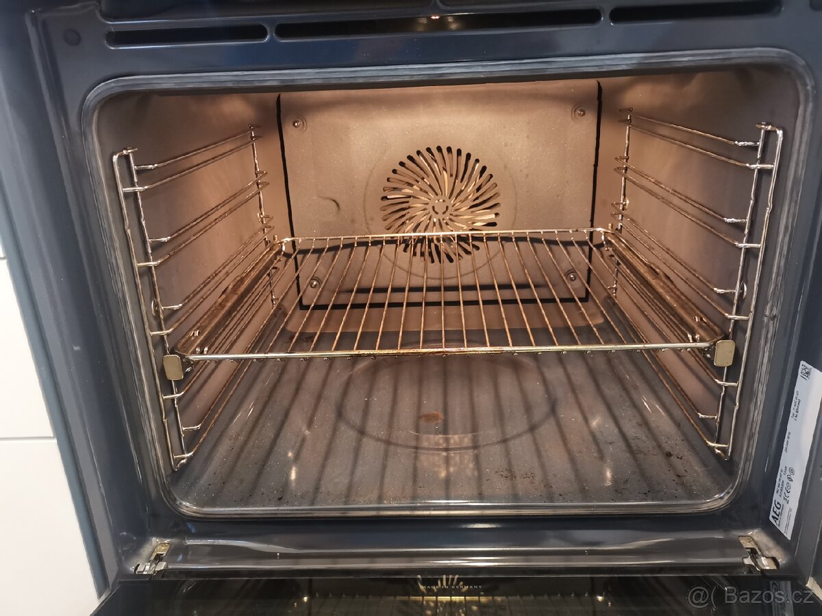Vestavná trouba AEG Bce455350m - 3