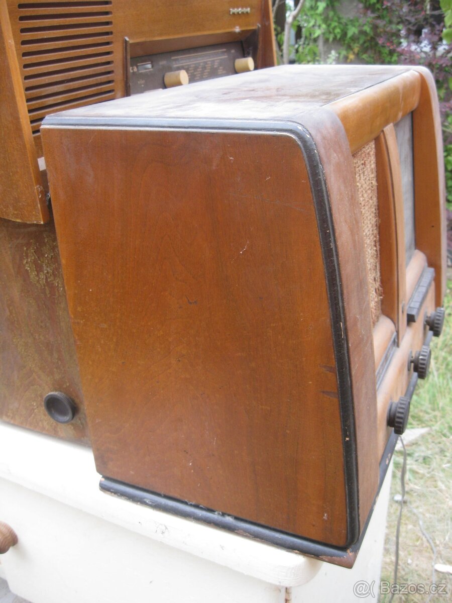 rádio TESLA Largo T516A - 1950 700kč - 3