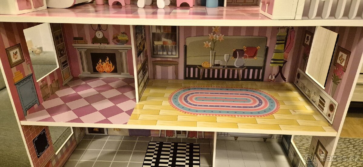 Domeček pro panenky cena dohodou. - 3