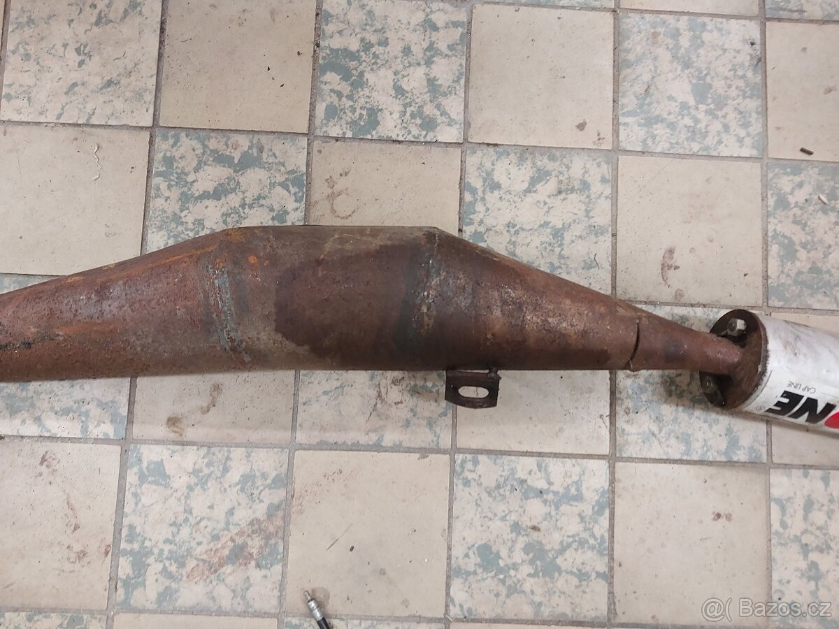 výfuk na pionyra - 3