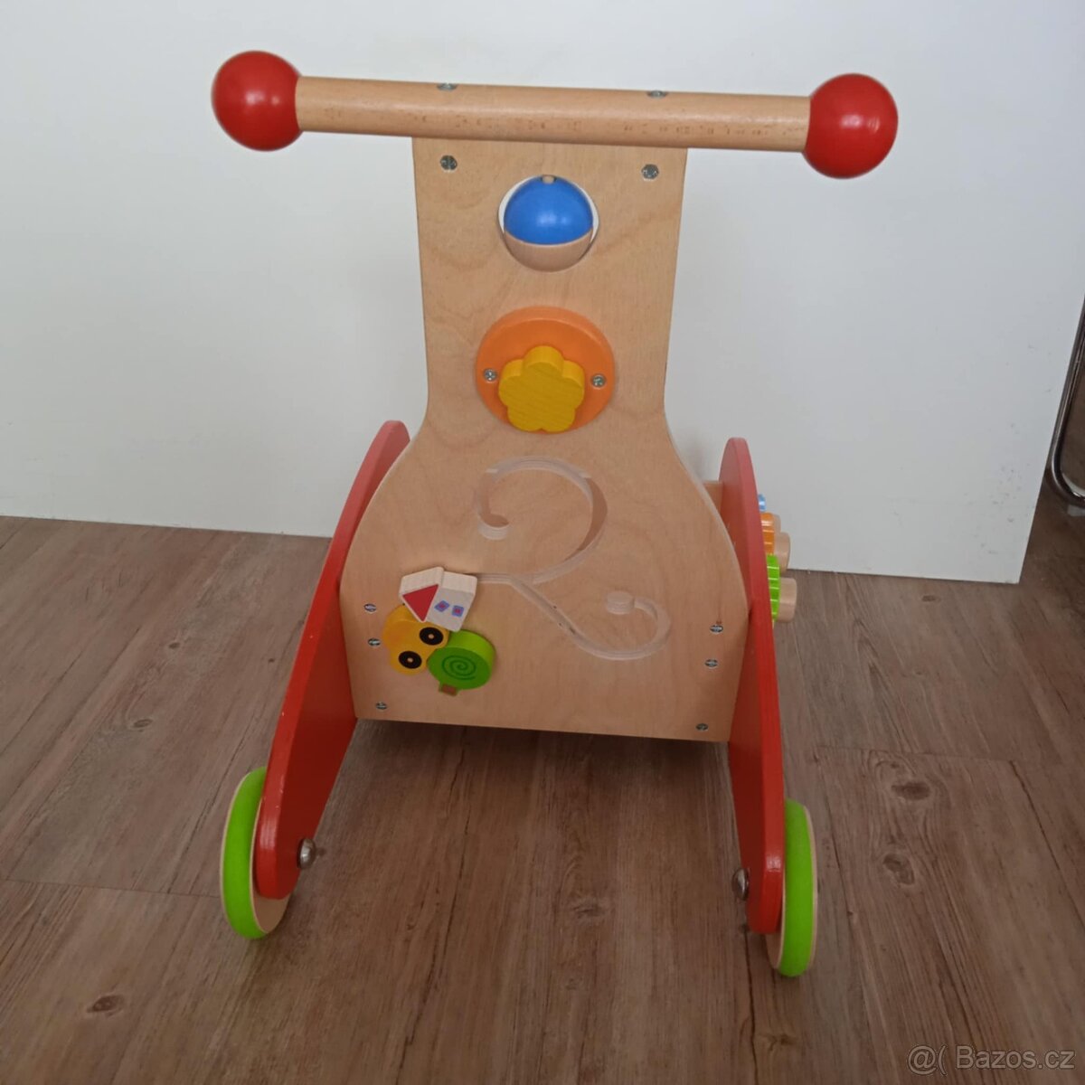 Dětské dřevěné chodítko HAPE - 3