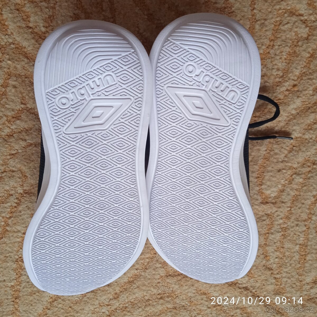 nové tenisky značky umbro - 3