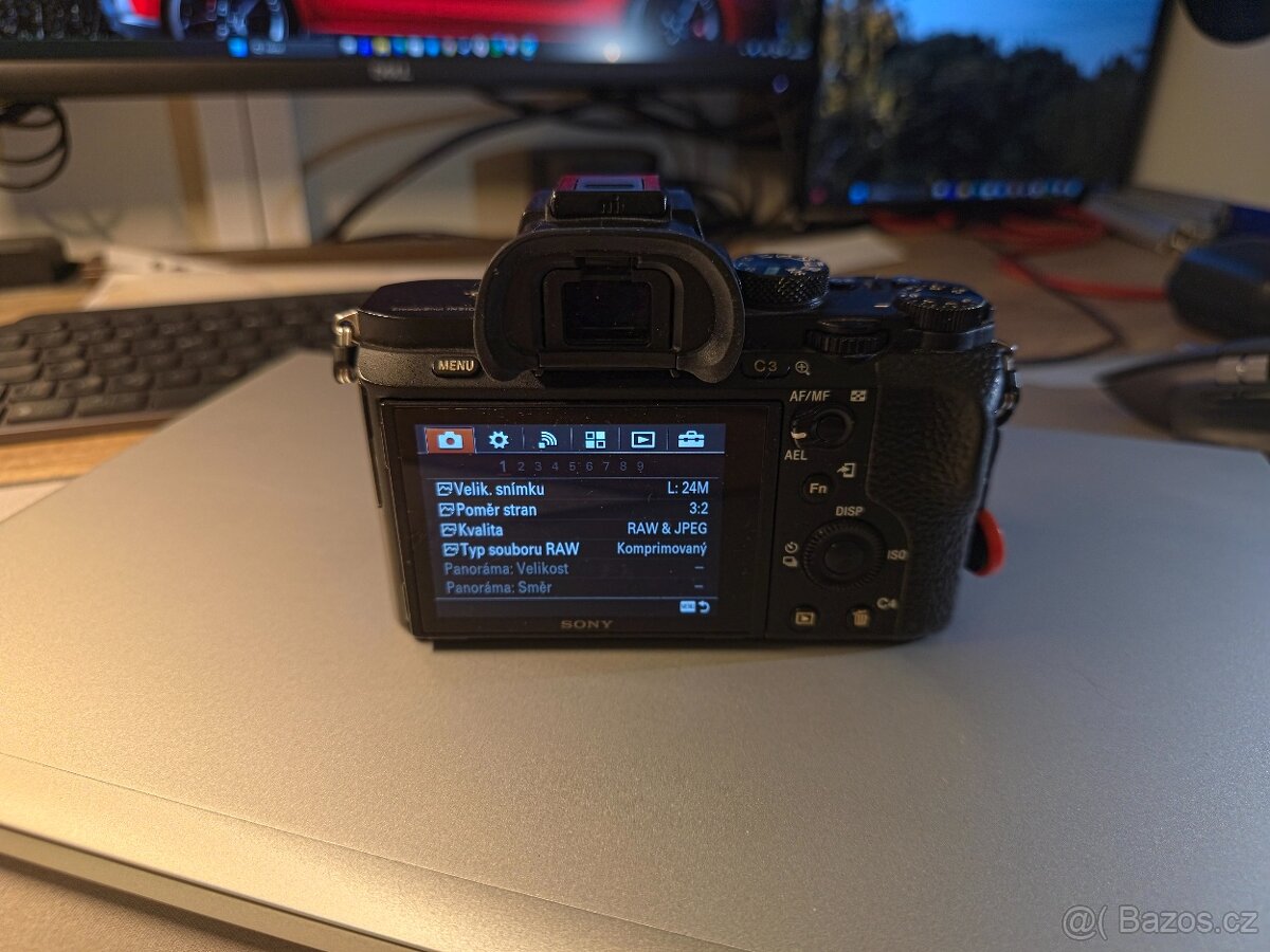 Prodám / vyměním Sony Alpha A7 II - 3