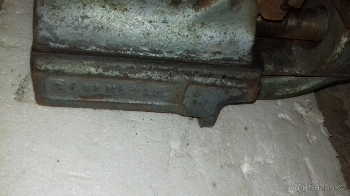 Paralelní svěrák 122,5x190 mm - 3