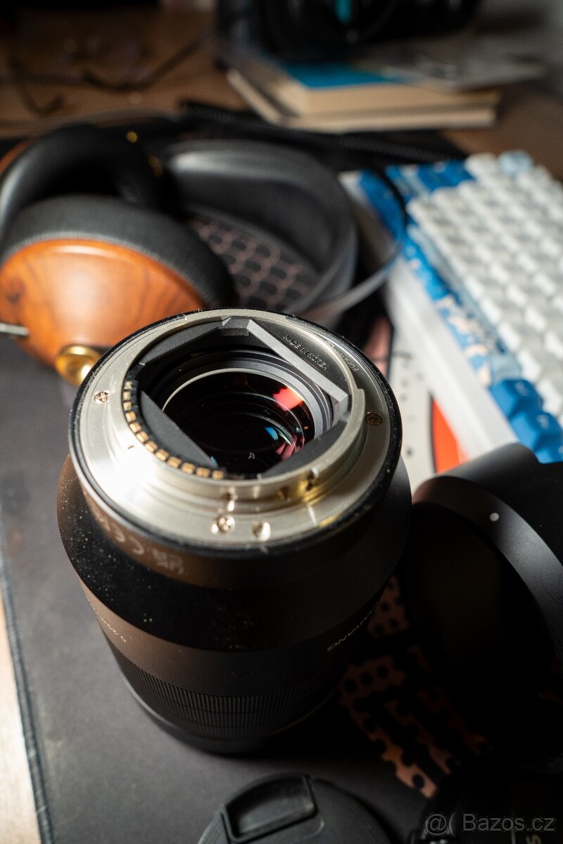 Samyang Sony 35mm f1.4 II FE + baleni - 3