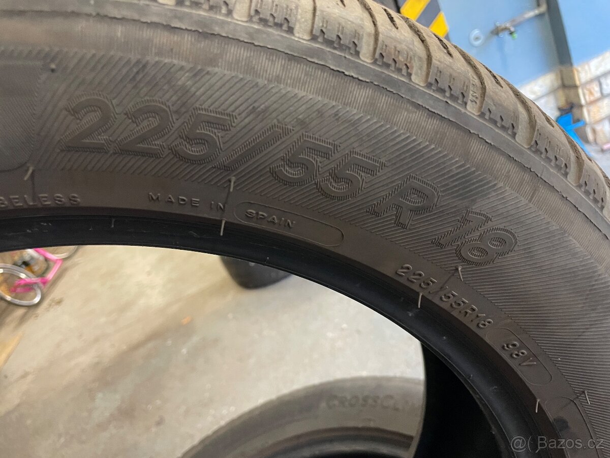 225/55R18 sada celoročních pneu Michelin - 3