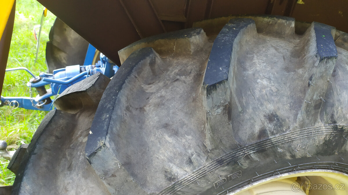 Traktor Ursus C-355 - sleva - 3