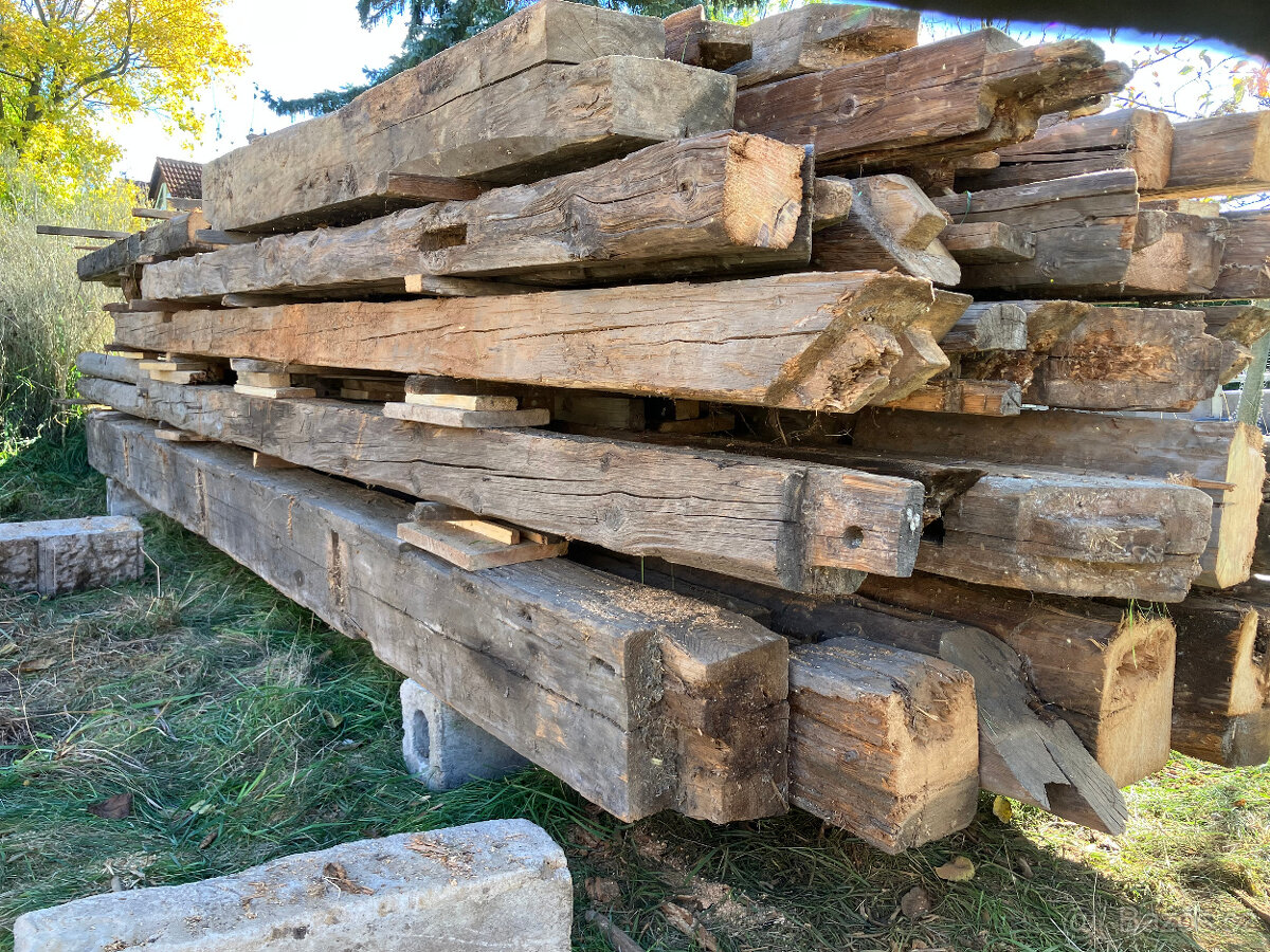 Staré trámy z 100 - 200 let starého domu - 3