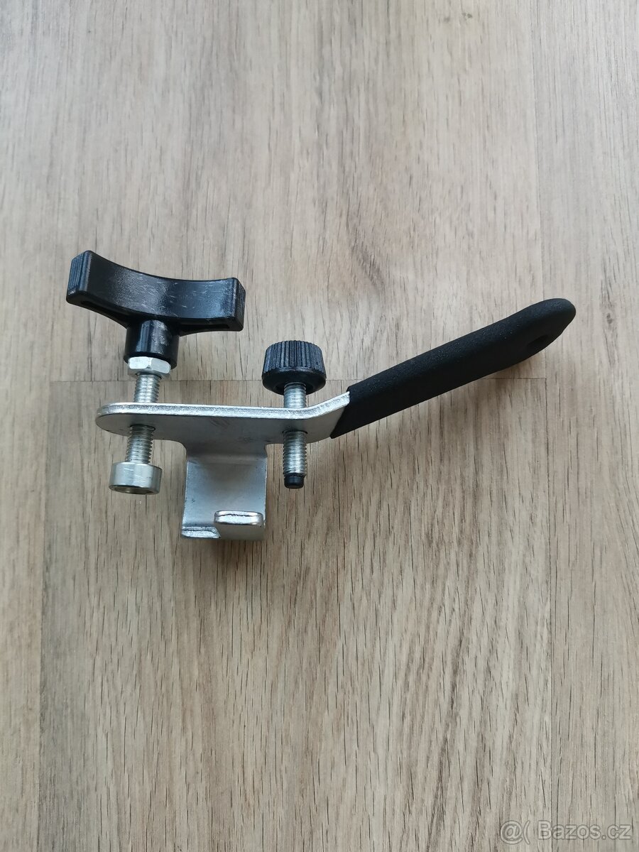 Stahovák stěračů - 3