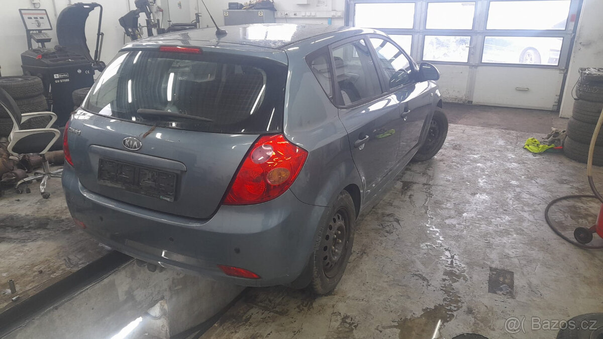 Kia Cee´d I 1.4 16V r.v. 2009 G4FA 80kw(5199) - 3