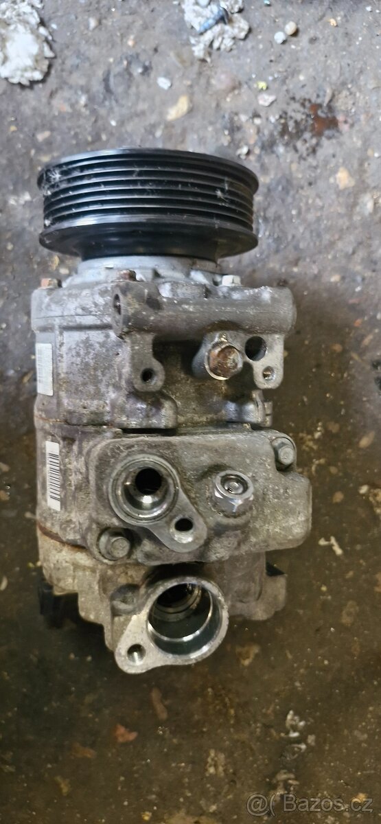 Klimakompresor Audi A4 B8 8K 2.0 tdi - 3