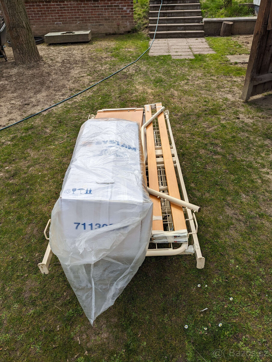 Elektricky polohovatelné pojízdné lůžko - 3