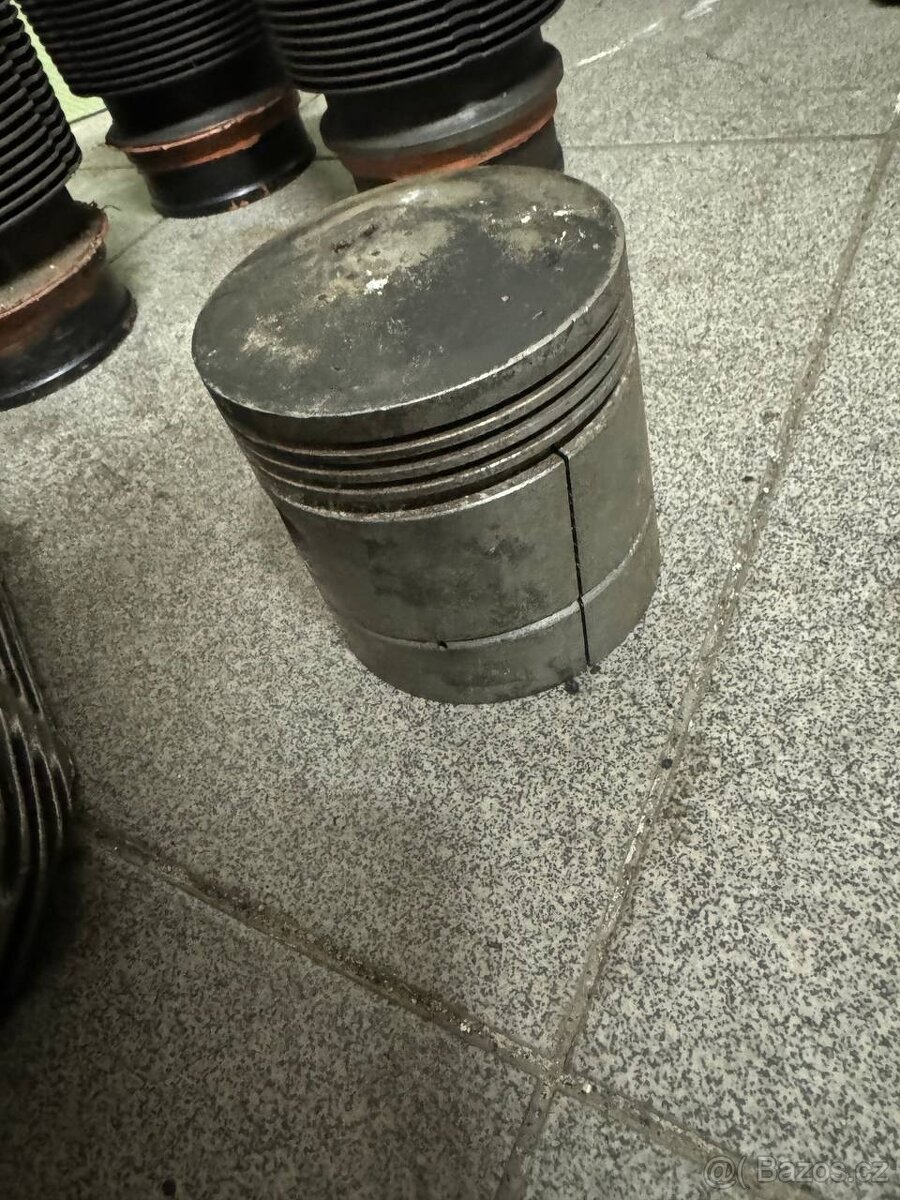 Tatra 87 motor - náhradní díly - 3