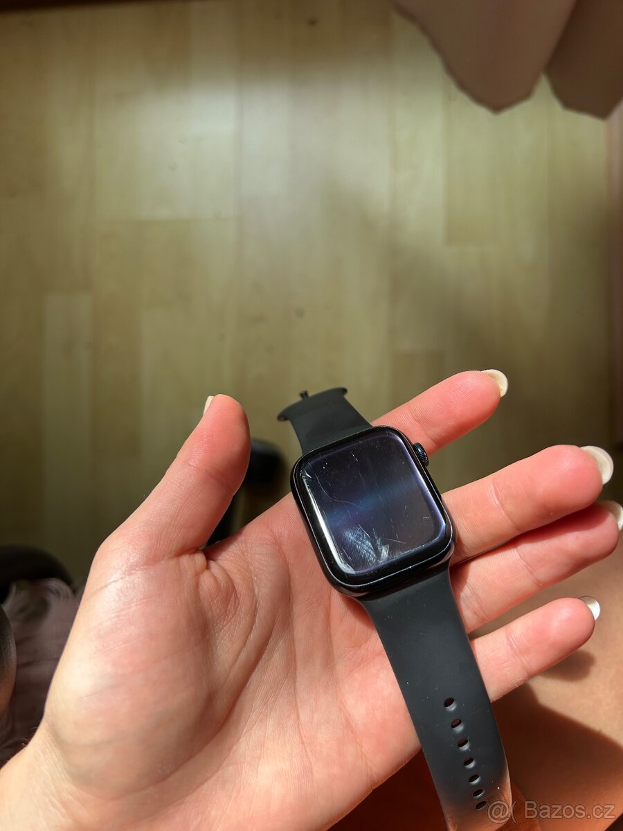 Apple watch series 7 - 3