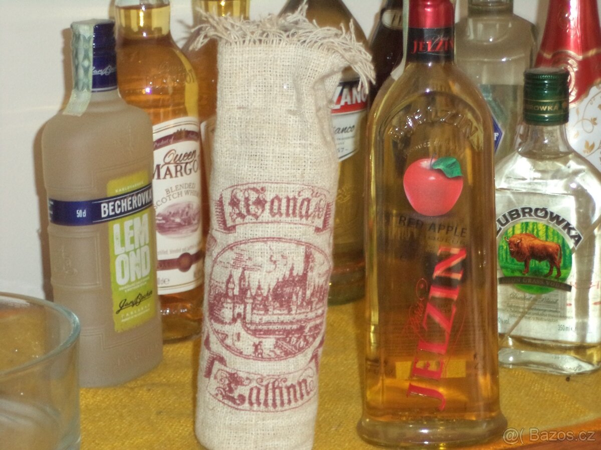 sberatelske lahve s alkoholem - 3