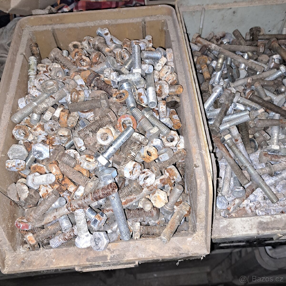 Spojovací materiál - 3